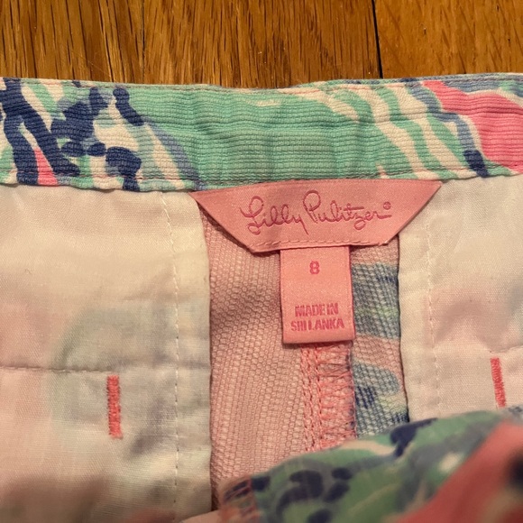 Lilly Pulitzer Adie Shorts in Pink Pout Barefoot Princess. Size 8. - Picture 3 of 7